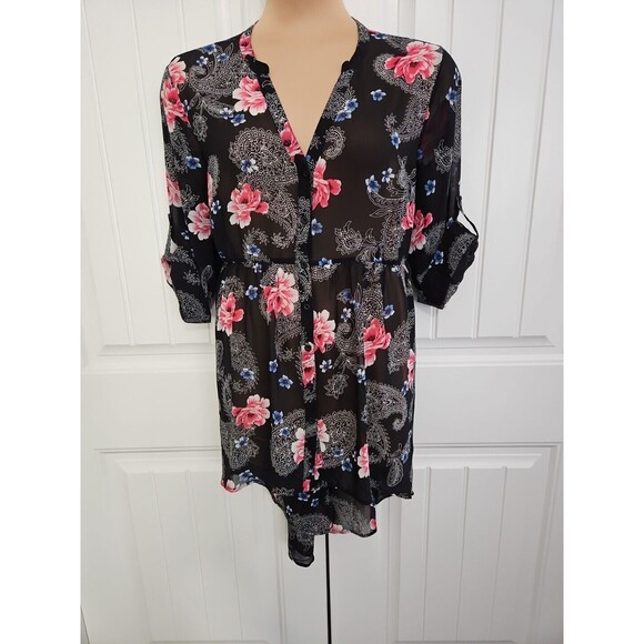 Torrid Top Hi Lo Button Front Roll Tab Sleeve Paisley And Floral Size 2 us 18-20 - Picture 1 of 10